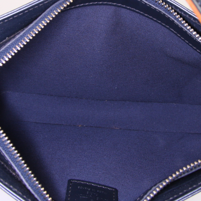 Sac à main Louis Vuitton Fowler en cuir monogram bleu - Detail D2