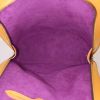 Mochila Louis Vuitton Gobelins - Backpack en cuero Epi amarillo - Detail D2 thumbnail