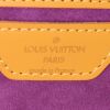 Sac à dos Louis Vuitton Gobelins - Backpack en cuir épi jaune - Detail D3 thumbnail