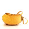 Sac à dos Louis Vuitton Gobelins - Backpack en cuir épi jaune - Detail D4 thumbnail