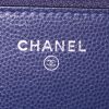 Borsa a tracolla Chanel Wallet on Chain in pelle martellata e trapuntata blu marino con motivo a spina di pesce - Detail D3 thumbnail