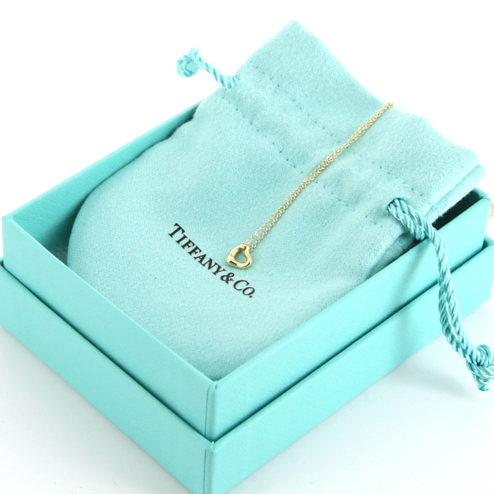 Tiffany & Co Open Heart mini necklace in yellow gold - Detail D2