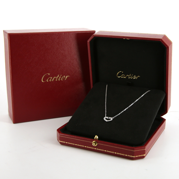 Collana Cartier C de Cartier modello piccolo in oro bianco e diamanti - Detail D2