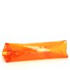 Bolso de mano Hermès Kelly Plastic en vinilo naranja - Detail D3 thumbnail