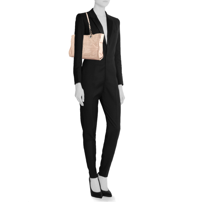 Bolso Cabás Chanel Deauville en cuero acolchado rosa pálido - Detail D1