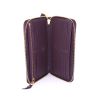 Portefeuille Louis Vuitton Zippy en cuir monogram aubergine - Detail D2 thumbnail