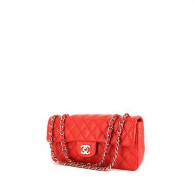 Borsa Chanel Baguette in pelle rossa con motivo forato