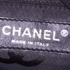 Sac cabas Chanel Cambon en cuir matelassé noir - Detail D3 thumbnail
