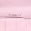 Chanel Baguette handbag in varnished pink quilted leather - Detail D2 thumbnail