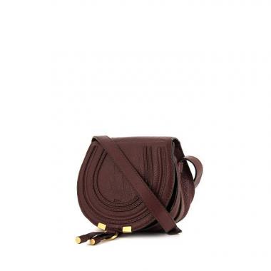 Bolso bandolera Chloé Marcie mini en cuero granulado color burdeos