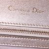 Sac bandoulière Dior Diorama en cuir doré - Detail D4 thumbnail