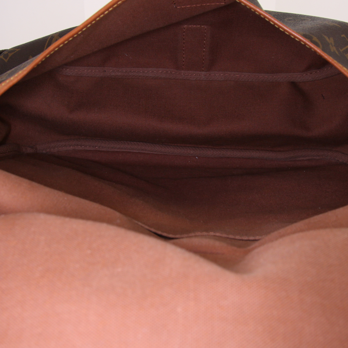 Sac bandoulière Louis Vuitton  Saumur grand modèle  en toile monogram enduite marron et cuir naturel - Detail D2