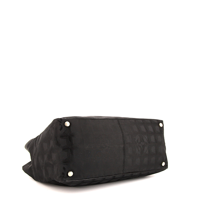 Chanel shopping bag in black logo canvas - Detail D4