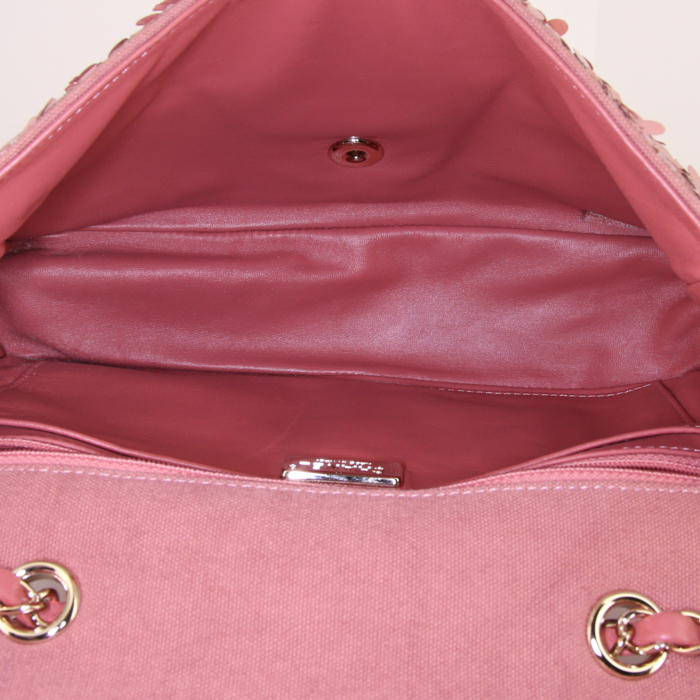 Bolso de mano Chanel Timeless en lentejuelas rosas - Detail D3