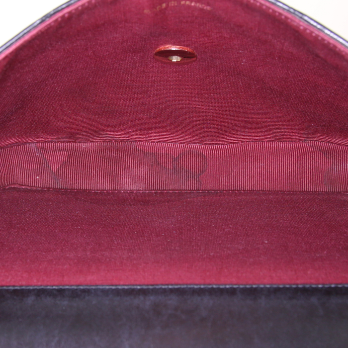 Sac à main Chanel Vintage en cuir matelassé noir - Detail D3