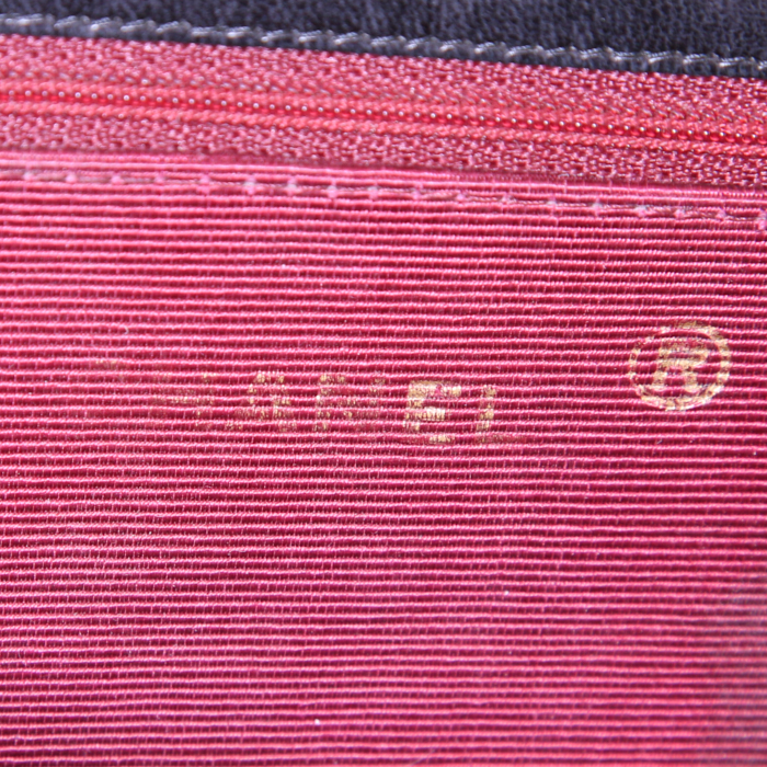 Chanel Vintage handbag in black quilted leather - Detail D4