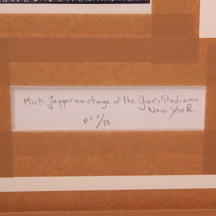 David Lefranc, "Mick Jagger on stage at the Giants Stadium in New York", framed photograph, signed and numbered - Detail D4