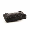 Bolsito-cinturón Chanel Pochette ceinture en cuero acolchado negro - Detail D4 thumbnail
