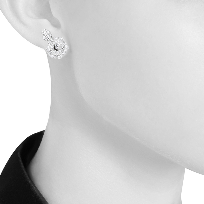 Orecchini Dior Rose Dior Bagatelle modello medio in oro bianco e diamanti - Detail D1