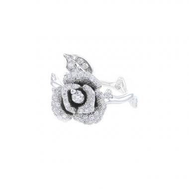 Anello Dior Rose Dior Bagatelle modello piccolo in oro bianco e diamanti