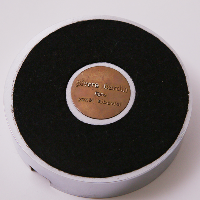 Yonel Lebovici, Lampe "Satellite" -petit modèle- créée en 1969 et éditée par Jean-Claude Riedel en 1978 pour Pierre Cardin, édition limitée à 100 exemplaires - Detail D2