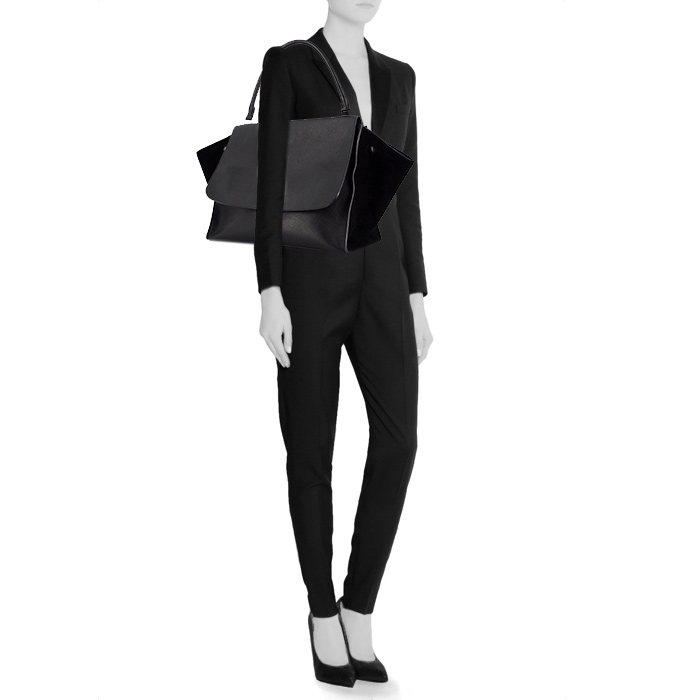 Celine Trapeze large model handbag in black leather and black suede - Detail D1