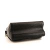 Louis Vuitton Twist shoulder bag in black epi leather - Detail D5 thumbnail