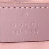 Borsa a tracolla Gucci GG Marmont mini in pelle trapuntata beige con decori geometrici - Detail D4 thumbnail