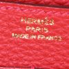 Portefeuille Hermes Dogon - Pocket Hand en cuir taurillon clémence rouge - Detail D3 thumbnail