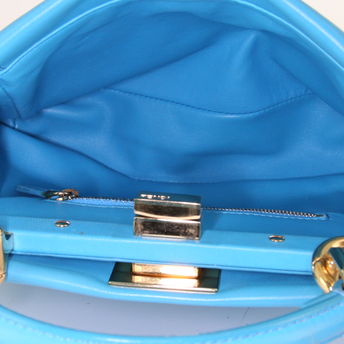 Fendi Mini Peekaboo shoulder bag in blue leather - Detail D3