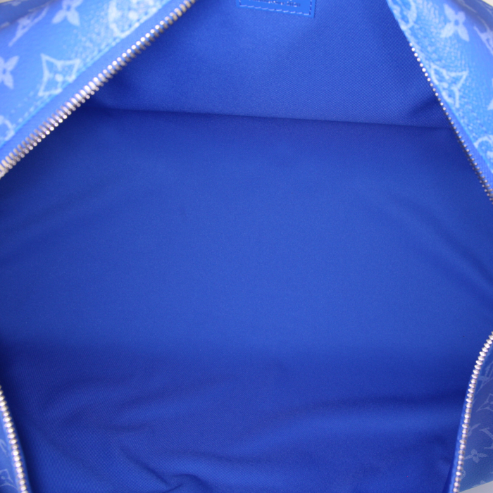 Louis Vuitton Keepall Editions Limitées weekend bag in light blue and white Clouds monogram canvas and blue leather - Detail D3