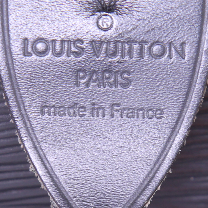 Sac à main Louis Vuitton Speedy 30 en cuir épi noir - Detail D3