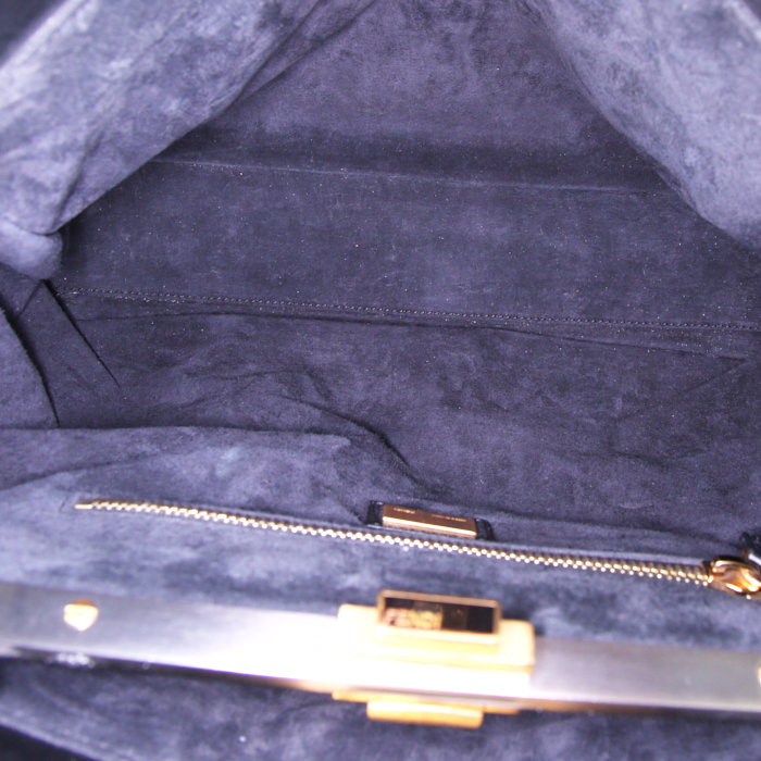 Sac à main Fendi  Peekaboo grand modèle  en cuir noir - Detail D2