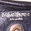 Bolso de mano Saint Laurent Saint-Tropez en cuero negro - Detail D3 thumbnail