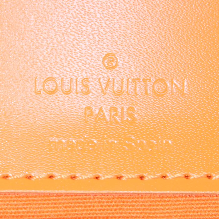 Louis Vuitton Honfleur pouch in orange epi leather - Detail D3
