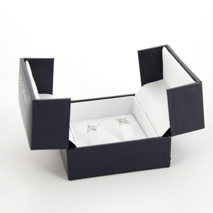 Mauboussin Etoile Divine small model small earrings in white gold and diamonds - Detail D2