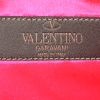 Bolso de noche Valentino Garavani Vavavoom en piedras de fantasía verdes, negras, plateadas y rosas y cuero caqui - Detail D4 thumbnail