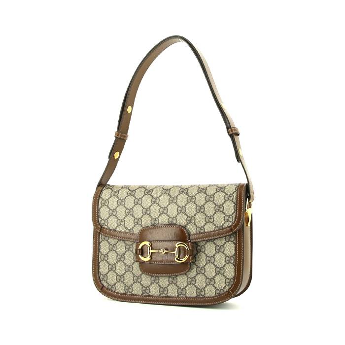 All eyes on that Gucci 1955 Horsebit bag 👀 . 📸@negin_mirsalehi . . #Gucci  #Dior #BOTD #AirportStyle #ThreadsSt…
