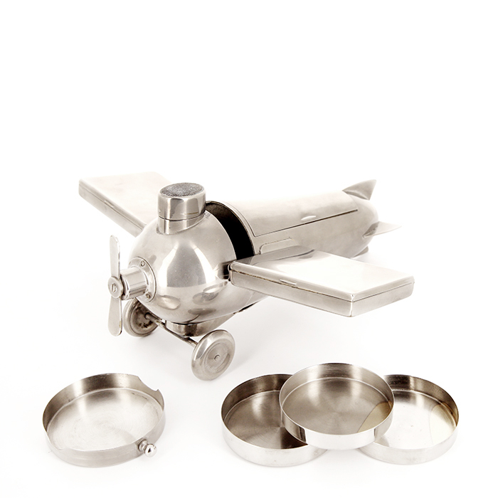 Rare smoker set in the shape of a Monoplan from the 1930’s