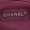 Chanel shopping bag in brown quilted grained leather - Detail D4 thumbnail