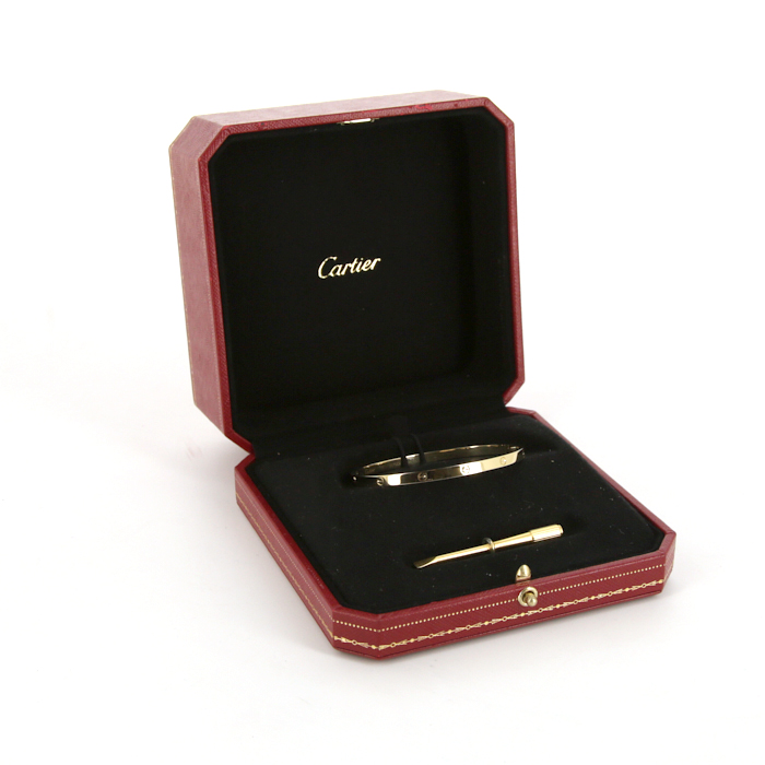 Cartier Love small model bracelet in yellow gold - Detail D2