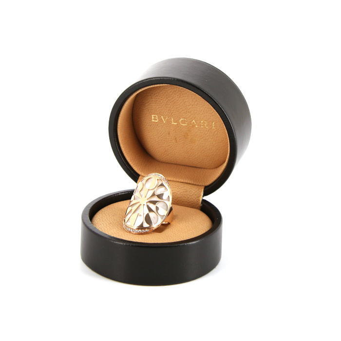 Bulgari Intarsio ring in pink gold,  mother of pearl and diamonds - Detail D2