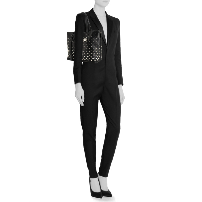 Shopping bag Alexander McQueen in pelle nera decorazione con chiodi in metallo argentato - Detail D1