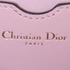 Bolsito de mano Dior en cuero color rosa claro - Detail D3 thumbnail
