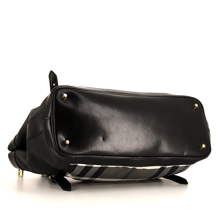 Bolso de mano Burberry en lona Haymarket negra y blanca y cuero negro - Detail D4