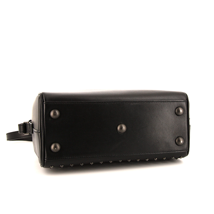 Bolso bandolera Saint Laurent Duffle modelo pequeño en cuero negro - Detail D5