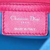 Borsa Dior Lady Dior modello medio in pelle cannage tricolore viola blu e rosa - Detail D4 thumbnail