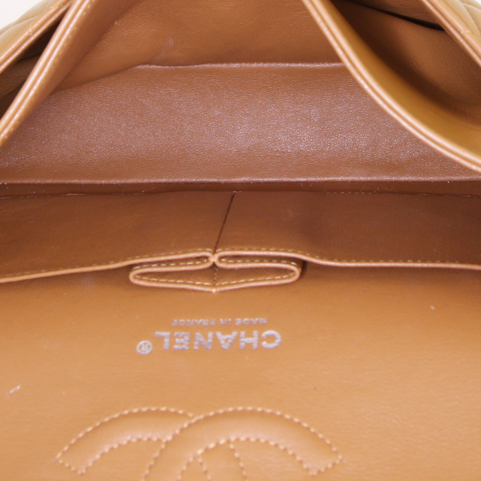 Chanel Timeless handbag in brown quilted leather - Detail D3