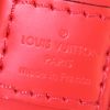 Sac bandoulière Louis Vuitton Alma BB en cuir épi rouge - Detail D4 thumbnail