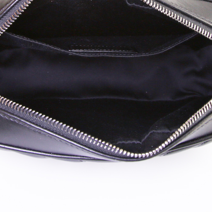 Borsa a tracolla Saint Laurent Lou Sac Caméra in pelle trapuntata nera con motivo a spina di pesce - Detail D2